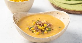 Куриный суп с&nbsp;кукурузой и&nbsp;беконом