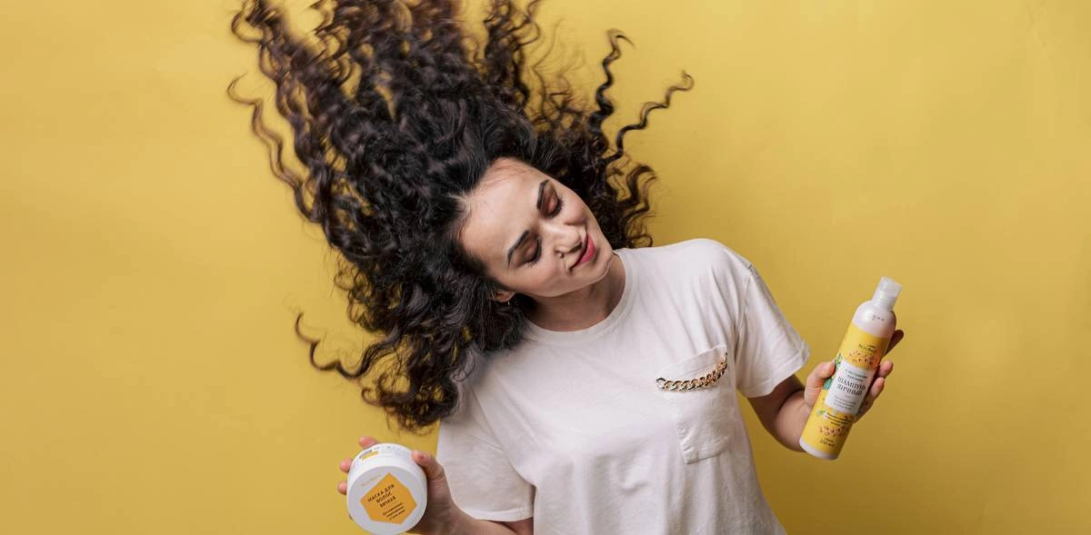 Раскудрявые: как ухаживать за&nbsp;вьющимися волосами