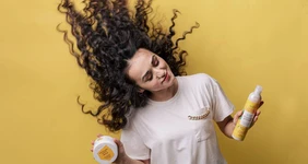 Раскудрявые: как ухаживать за&nbsp;вьющимися волосами