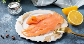 Как вкусно засолить красную рыбу в&nbsp;домашних условиях