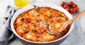 Рыбные тефтели в&nbsp;томатно-сметанном соусе