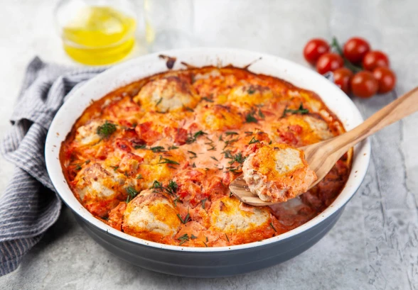 Рецепт «Рыбные тефтели в&nbsp;томатно-сметанном соусе»