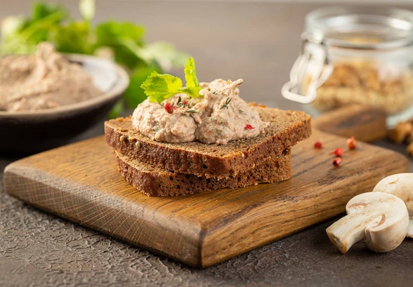 Рецепт «Паштет из&nbsp;фасоли с&nbsp;грибами и&nbsp;орехами»