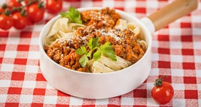 Фетучини болоньезе