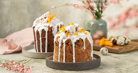 Кулич творожный с&nbsp;цукатами