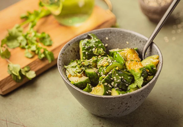 Рецепт «Салат Битые огурцы»