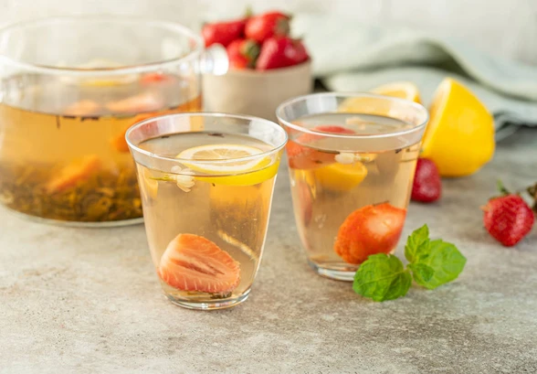 Рецепт «Холодный чай с&nbsp;клубникой»