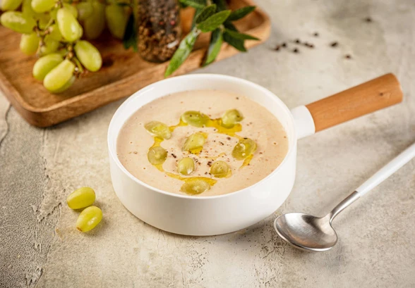 Рецепт «Испанский холодный суп Ахобланко»