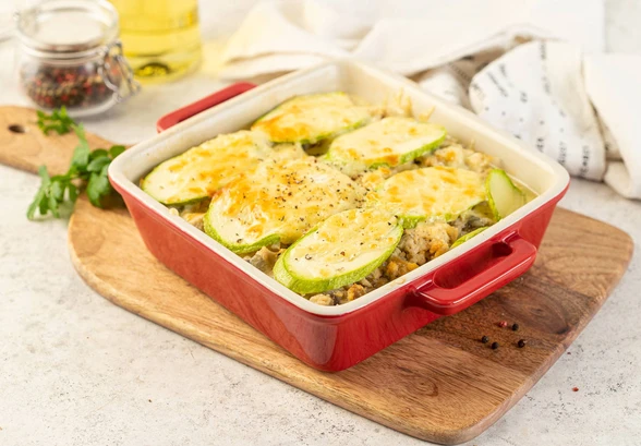 Рецепт «Запеканка с&nbsp;кабачками, курицей и&nbsp;сыром»