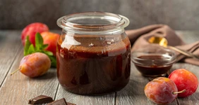 Варенье из&nbsp;сливы с&nbsp;шоколадом (повидло)