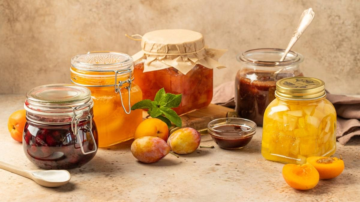 Рецепты варенья на&nbsp;зиму: из&nbsp;абрикосов, слив, вишни, груши… и&nbsp;компот