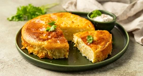 Заливной пирог с&nbsp;капустой на&nbsp;кефире