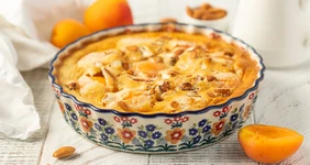 Заливной пирог с&nbsp;абрикосами (флонярд)