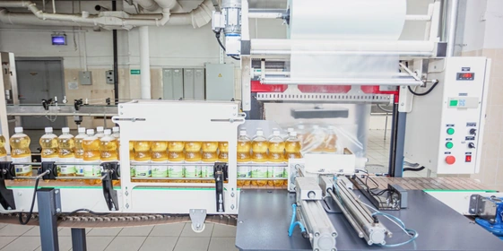 ВкусВилл намеренно отказался от&nbsp;зелёной бутылки и&nbsp;разливает «Тархун» в&nbsp;прозрачную тару, чтобы подчеркнуть натуральность напитка