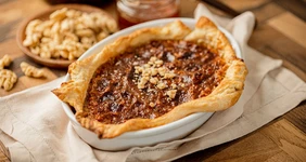 Орехи, яблоки и&nbsp;мёд: рецепты, из&nbsp;которых можно составить полноценное меню