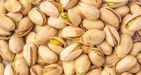 Польза и&nbsp;вред орехов: честно про&nbsp;калории и&nbsp;противопоказания