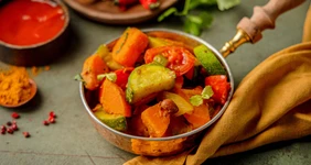 Из кабачков, картошки, с&nbsp;курицей и&nbsp;ещё 4 рецепта овощных рагу