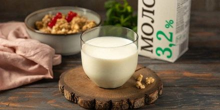 Молоко: все за&nbsp;и&nbsp;против, сколько пить, кому и&nbsp;чем полезно