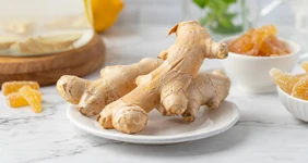 Имбирь: польза и&nbsp;вред, свежий или маринованный и&nbsp;как готовить