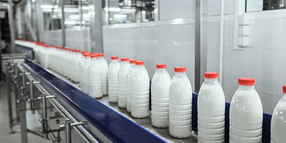 Линия розлива в&nbsp;ПЭТ-бутылки. Линия способна выпускать 8 тысяч бутылок в&nbsp;час