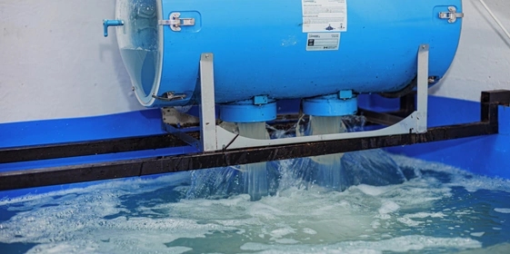 Кленовый сок — продукт со своим сроком годности, он начнёт портиться, если его не переработать в&nbsp;течение 6-12 часов. Весь сок собирается в&nbsp;специальных ёмкостях