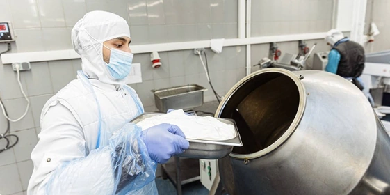 Рецепт оливье: как готовят салат в&nbsp;промышленном масштабе