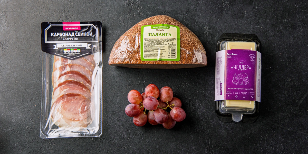 Сыровяленый карбонад украсит и&nbsp;простые бутерброды, и&nbsp;праздничный стол: эти мясные нарезки всегда привлекают внимание и&nbsp;съедаются первыми