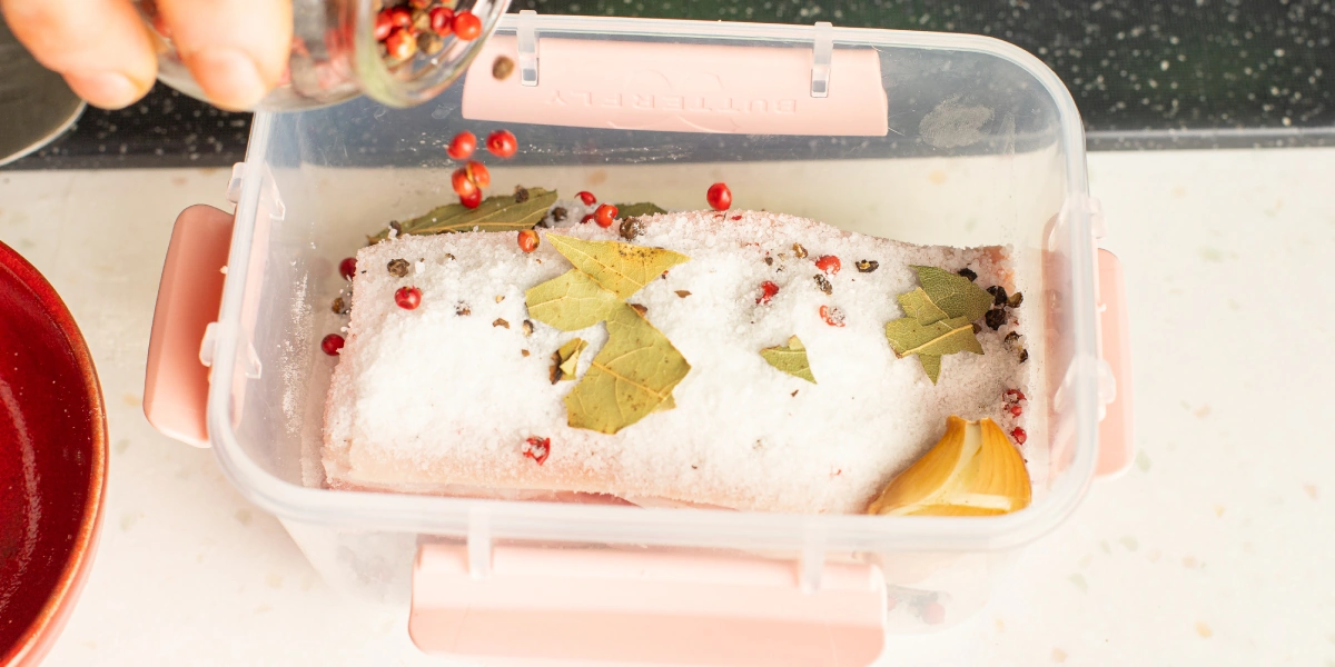 Как засолить сало дома: классический рецепт, варёное сало и&nbsp;домашняя буженина