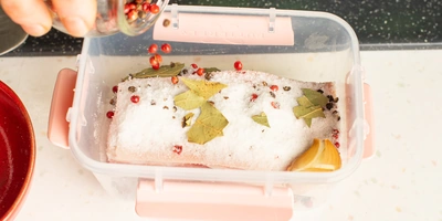 Как засолить сало дома: классический рецепт, варёное сало и&nbsp;домашняя буженина