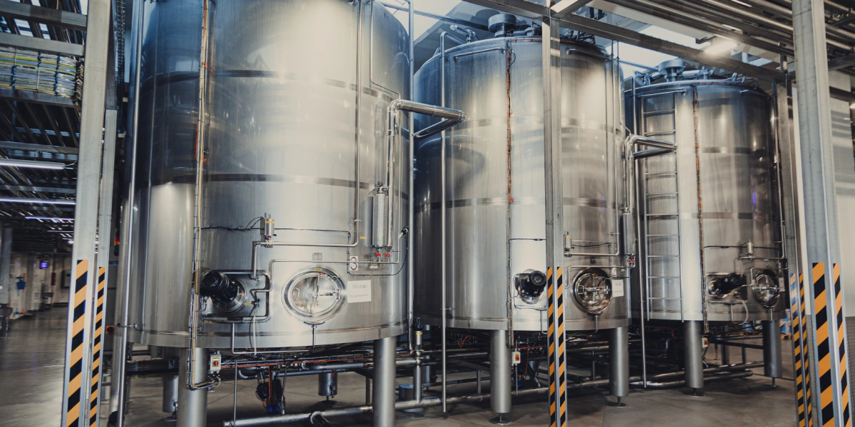 Танки с&nbsp;пастеризованным молоком