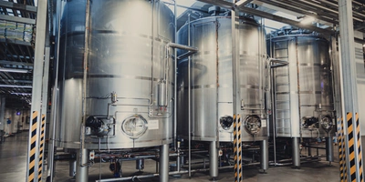 Танки с&nbsp;пастеризованным молоком