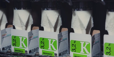 Кефир готовится шесть часов. Затем его разливают в&nbsp;пакеты