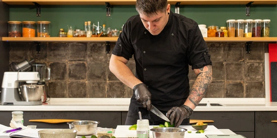 Горячая еда с&nbsp;доставкой на&nbsp;дом или в&nbsp;офис: всё о&nbsp;проекте Сгоряча от&nbsp;ВкусВилла