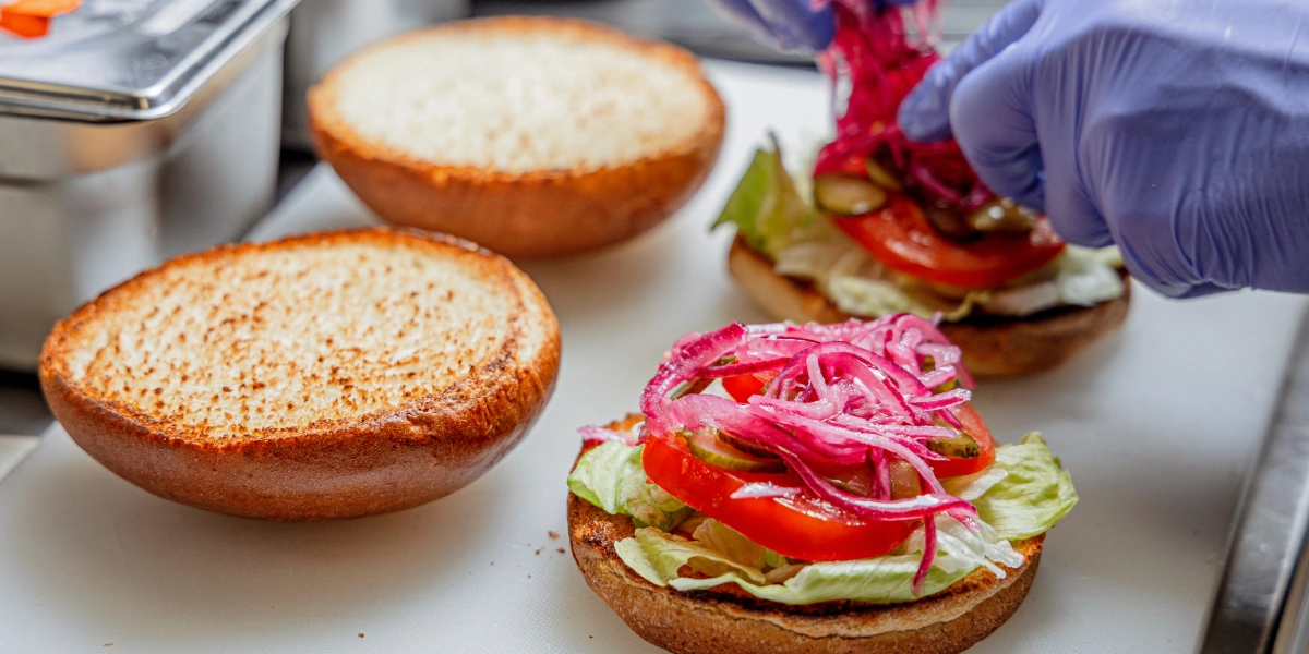 Любой ингредиент по&nbsp;просьбе покупателя может быть исключён из&nbsp;состава