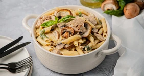 Паста с&nbsp;курицей и&nbsp;грибами