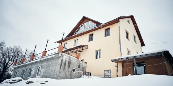 Этот дом на&nbsp;фабрике служит офисом и&nbsp;местом для&nbsp;отдыха