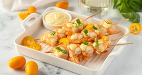 Креветки на&nbsp;шпажках с&nbsp;каринезом