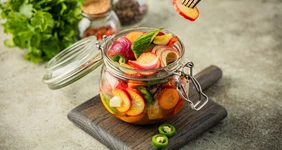 Маринованные овощи (салат или закуска)