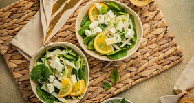 Салат с&nbsp;сыром, грушей и&nbsp;кольраби