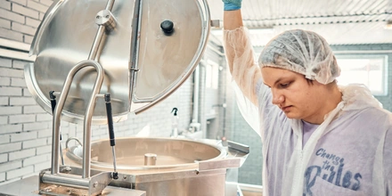 С ароматом колы и&nbsp;для&nbsp;интимной гигиены: как в&nbsp;Петербурге делают гели для&nbsp;тела