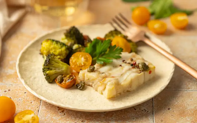 Палтус, запечённый с&nbsp;овощами