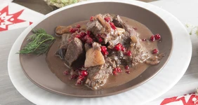 Оленина с&nbsp;брусникой и&nbsp;лесными грибами