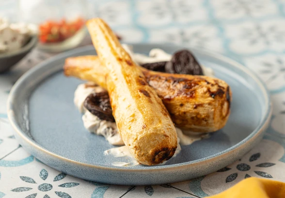 Рецепт «Пастернак запечённый с&nbsp;черносливом и&nbsp;сметаной»