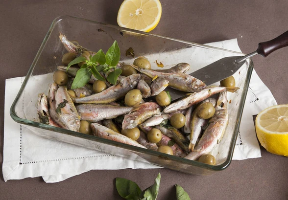 Рецепт «Барабулька в&nbsp;лимонном соусе с&nbsp;оливками»