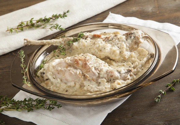 Рецепт «Кролик в&nbsp;хлебно-сметанном соусе»