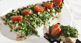 Филе горбуши в&nbsp;травах