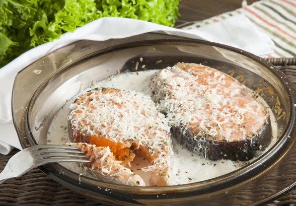 Рецепт «Форель, запеченная в&nbsp;сливках»