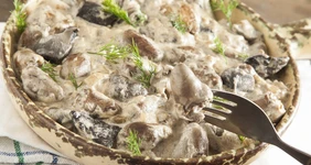 Куриные сердечки с&nbsp;лесными грибами 