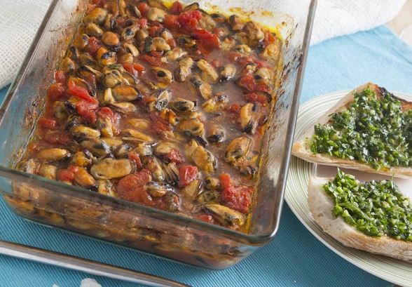 Рецепт «Пряные мидии в&nbsp;томатном соусе»