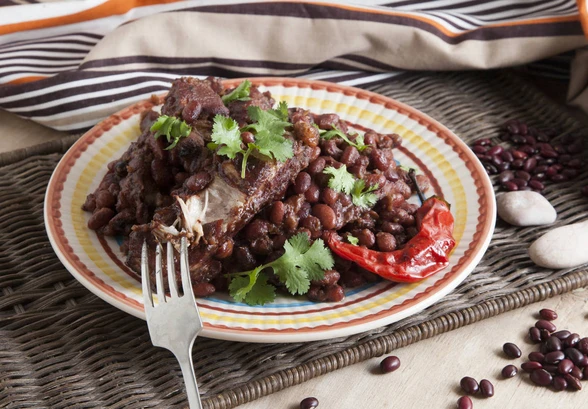 Рецепт «Рагу из&nbsp;свиных ребрышек с&nbsp;фасолью »